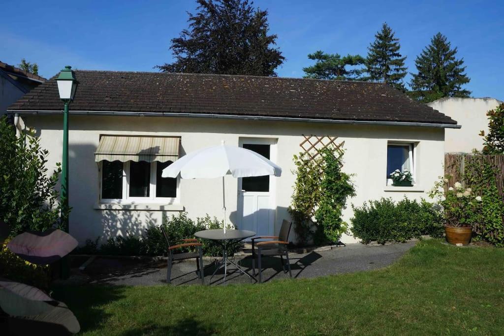 Appartement Maison Independante Avec Jardin à Senlis  Extérieur photo